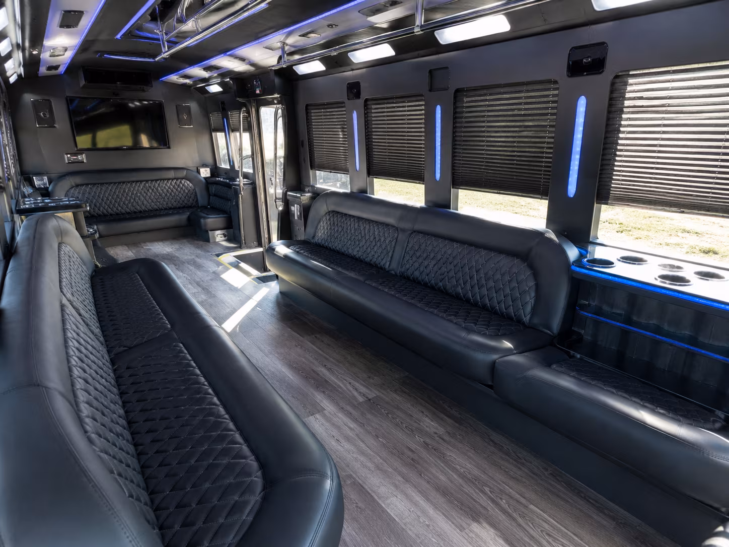 25 passenger minibus