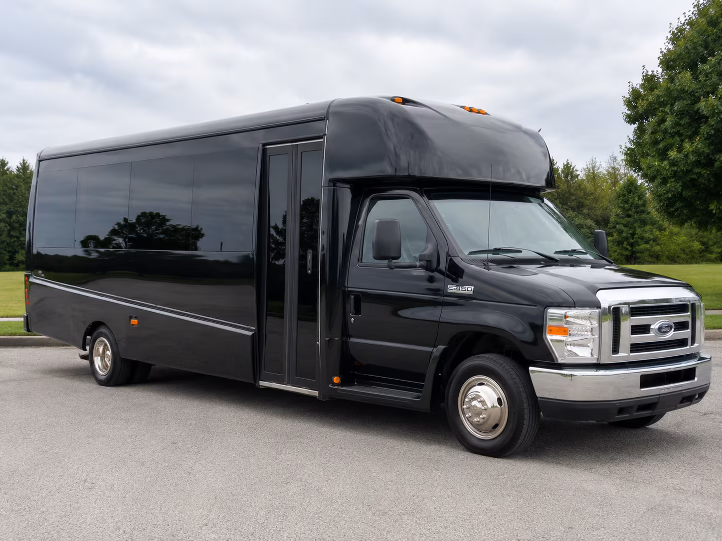 book a bus for your next airport transfer 2
