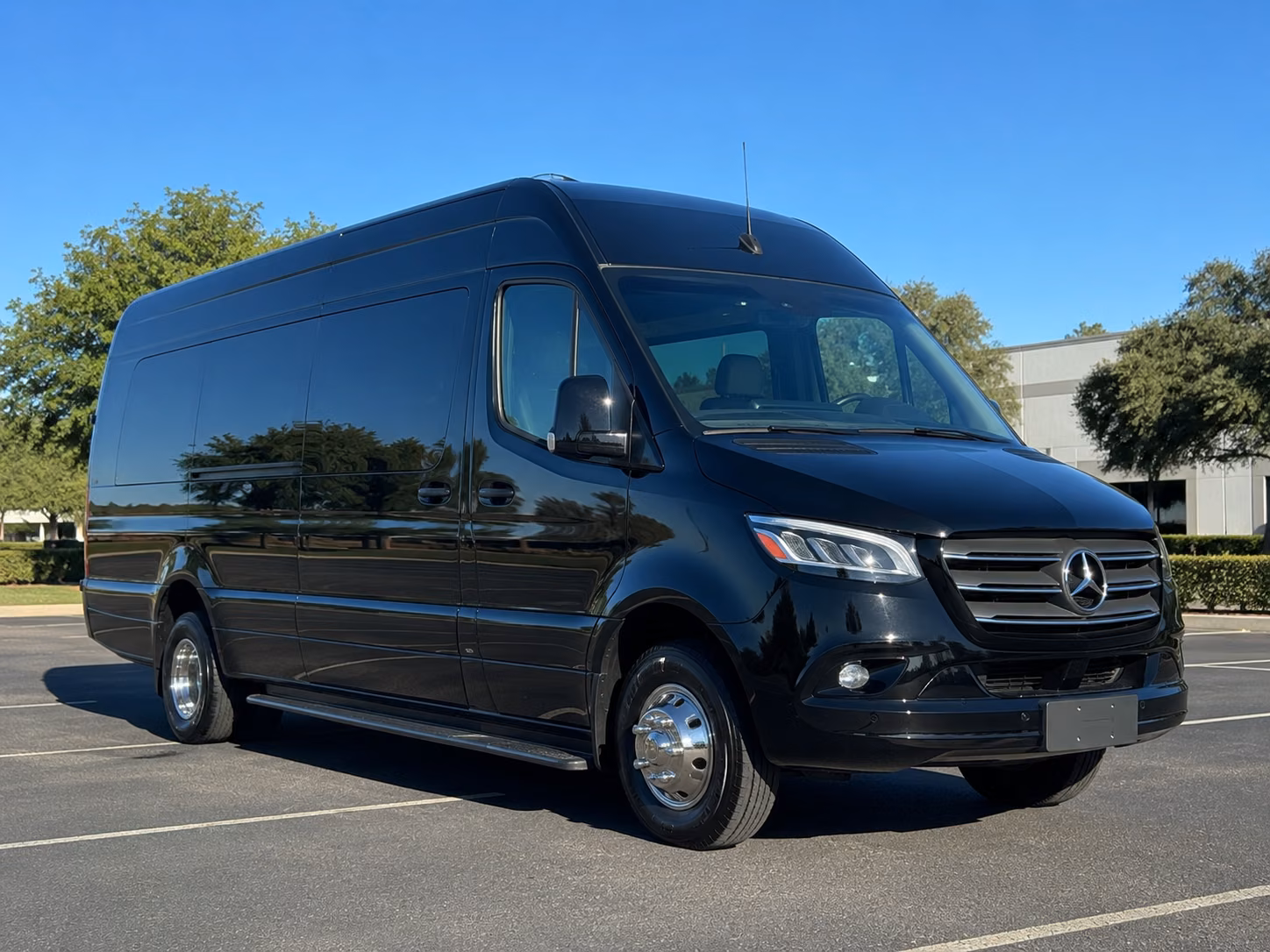book a bus for your next corporate event 3