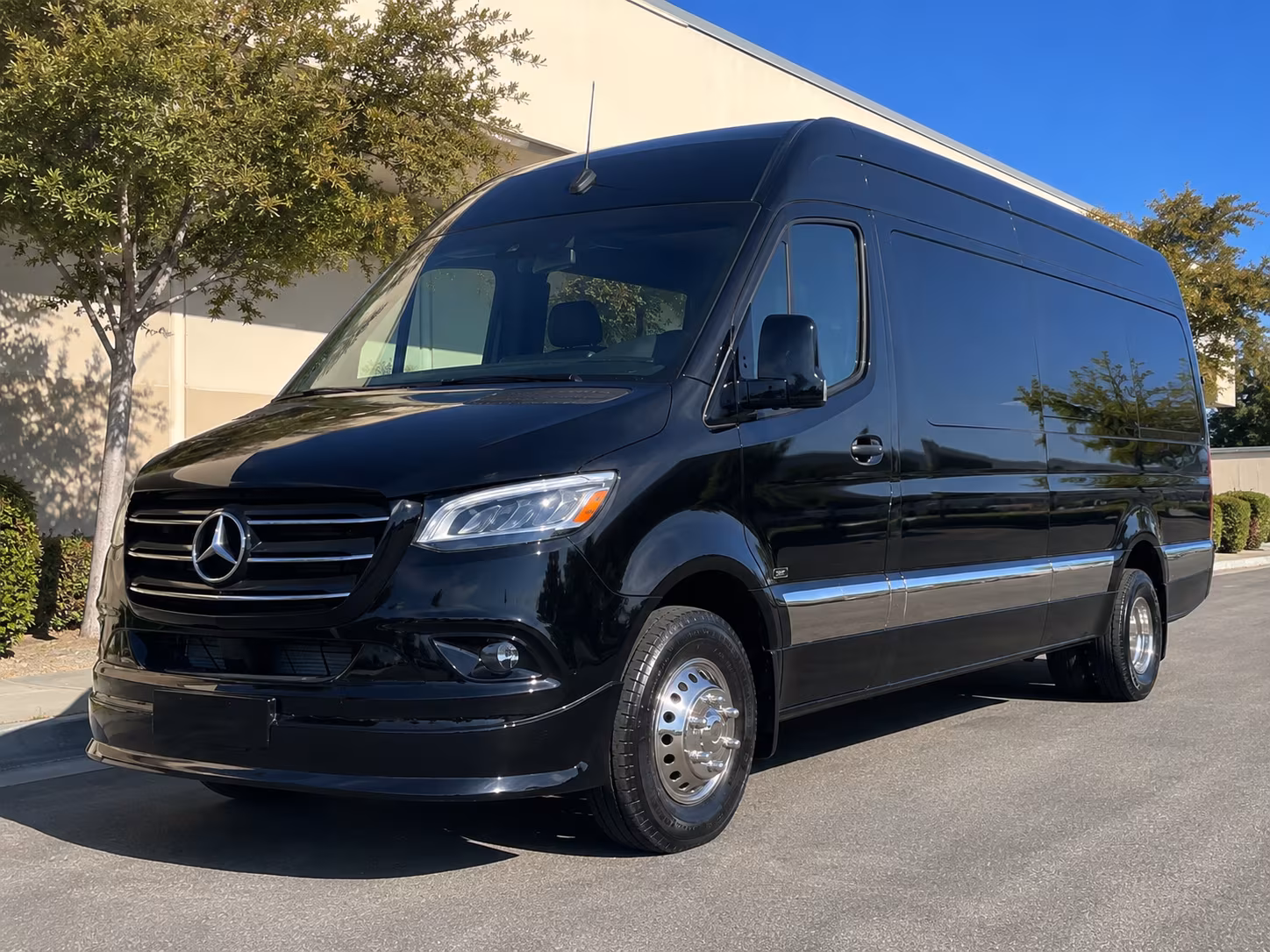 book a bus for your next corporate event 4