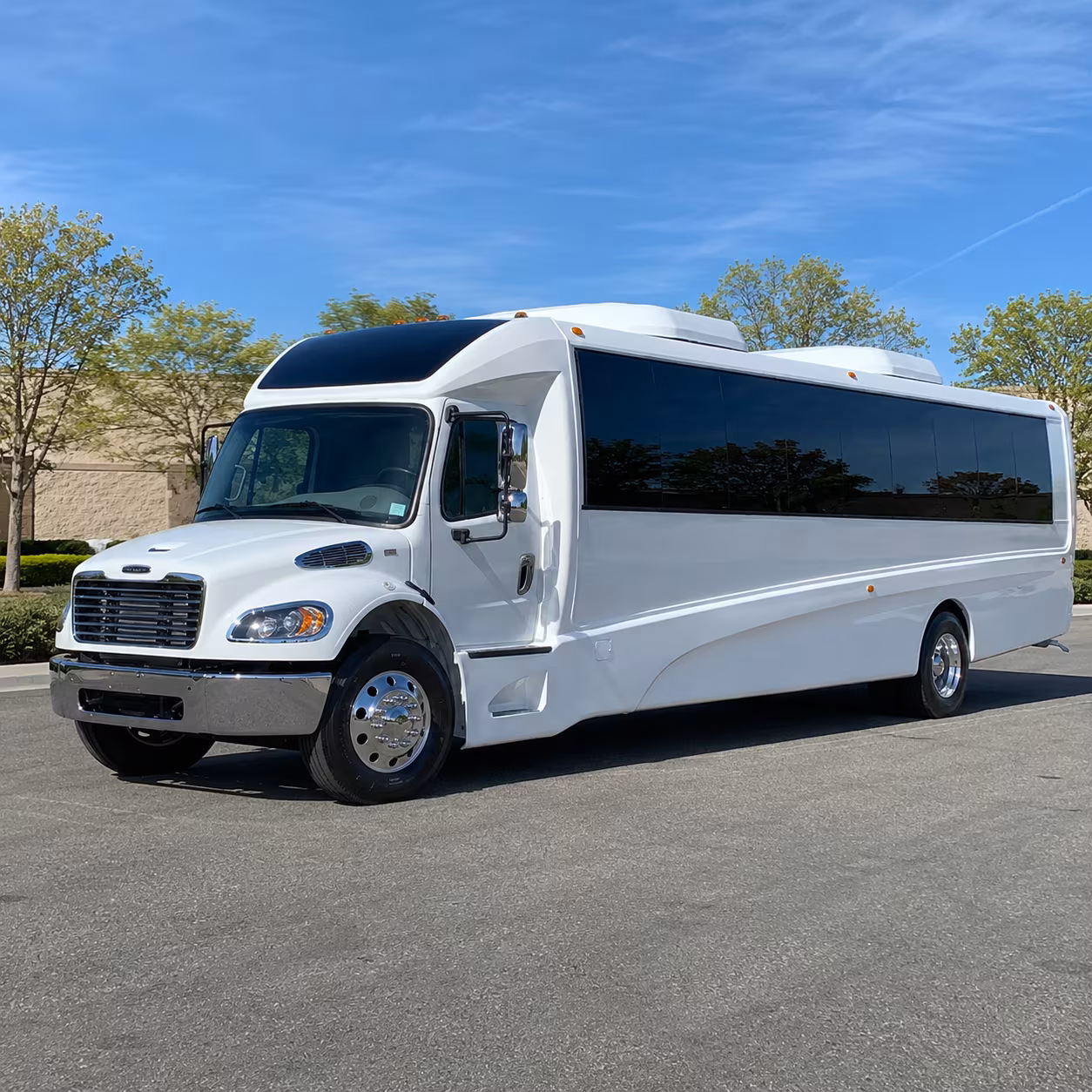 richmond 28 passenger minibus