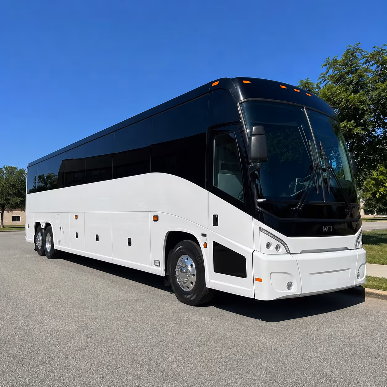 richmond 40 passenger charter bus